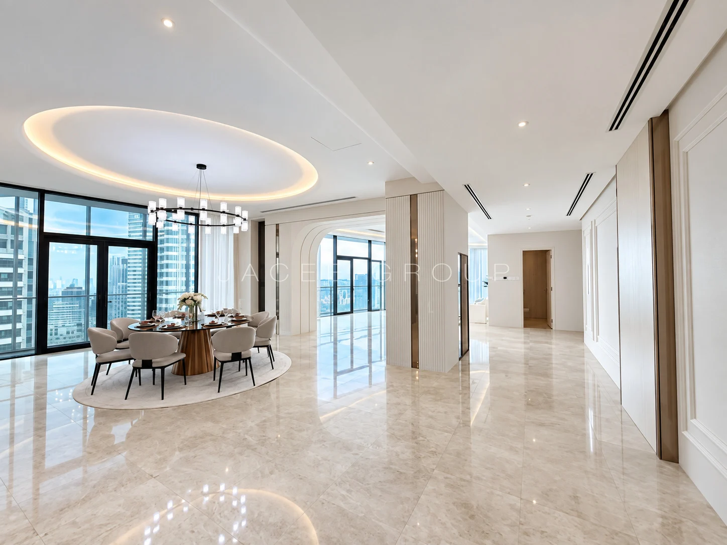K Residence KLCC｜宽敞客餐厅与城市景观：餐厅全景