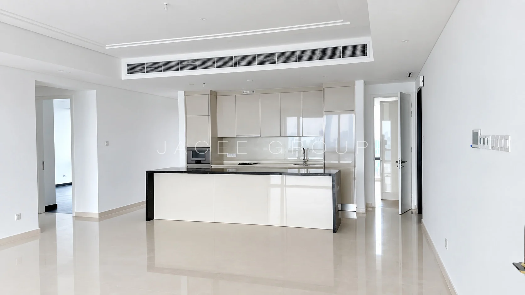 Crown Residences｜私人电梯与3间套房：开放式厨房全景