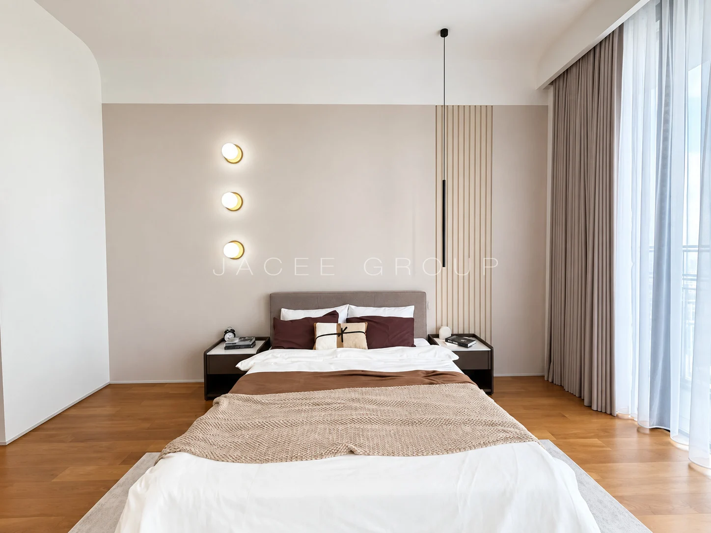 K Residence KLCC｜宽敞客餐厅与城市景观：第一间卧室正面